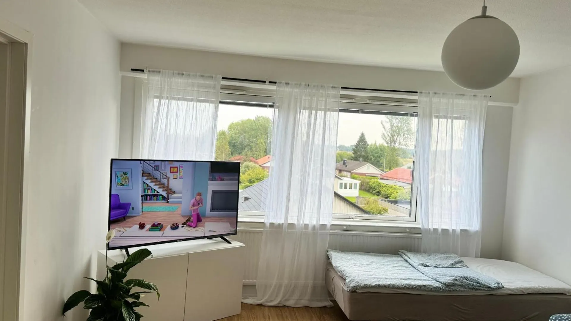 3 Room Accommodation In Trollhaettan Apartament